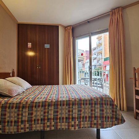 Hostal Los Manos 布拉内斯 外观 照片