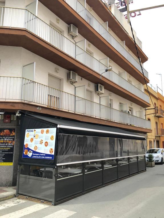 Hostal Los Manos 布拉内斯 外观 照片